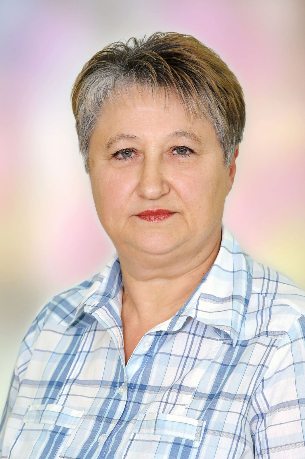 МИКЛИС Надежда Ивановна